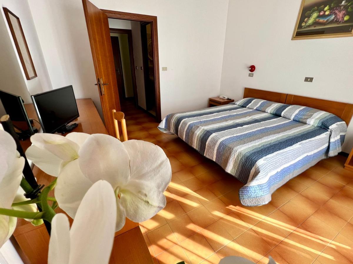 Hotel Ca' Bianca Da Paolino ميسانو ادرياتيكو المظهر الخارجي الصورة