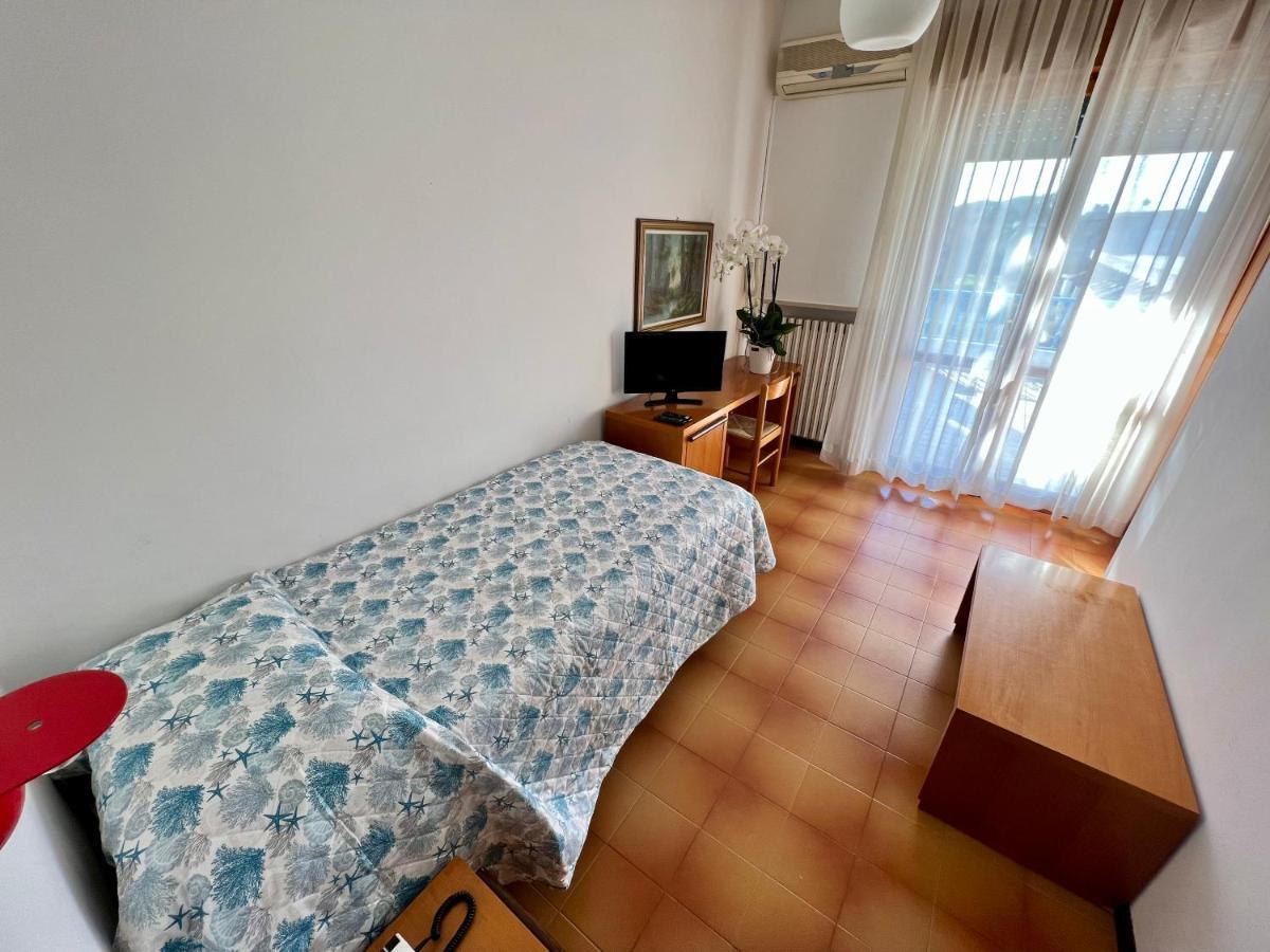 Hotel Ca' Bianca Da Paolino ميسانو ادرياتيكو المظهر الخارجي الصورة